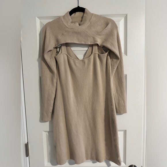 Abercrombie Sweater Dress - Picture 2 of 5